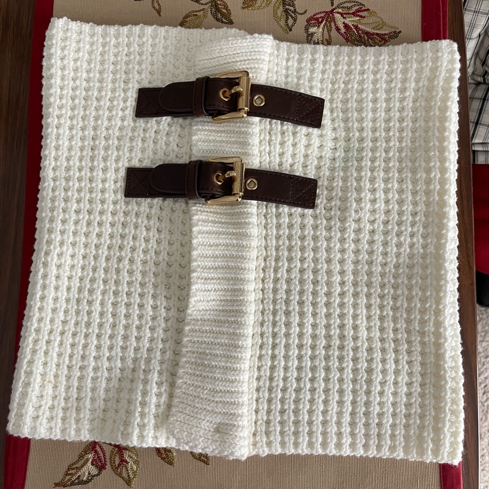 Michael Kors Chic White Knit Scarf Brown Buckles